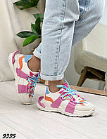 Трендові жіночі кросівки в стилі бренду, стильні кросівки з яскравими вставками