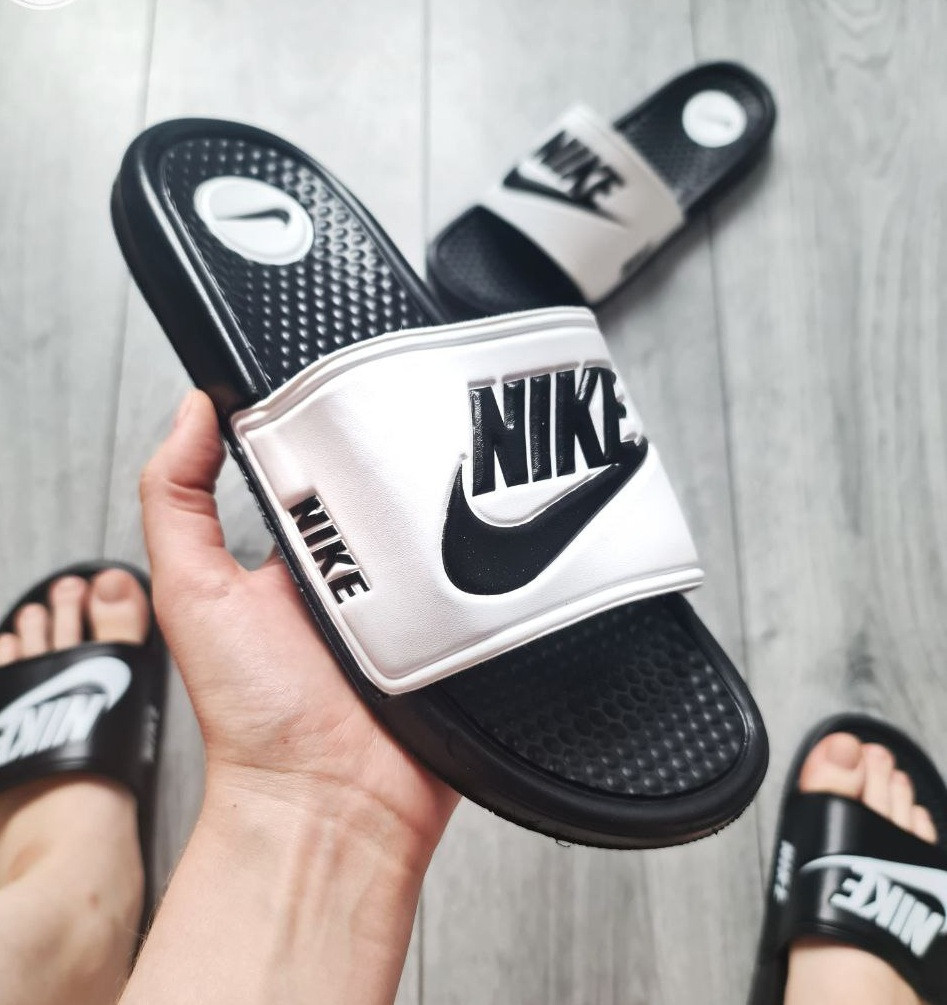 Чоловічі шльопанці Nike шльопанці сланці літні чорні з білим Туреччина. Живе фото