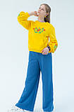 Патріотичний костюм для дівчинки сині штани-палаццо і жовтий світшот з вишивкою з двонитки р.104-170, фото 2