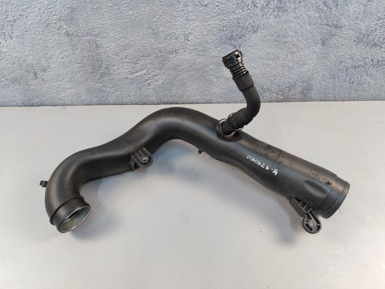 Патрубок інтеркулера Skoda Octavia A5 1K0129654K