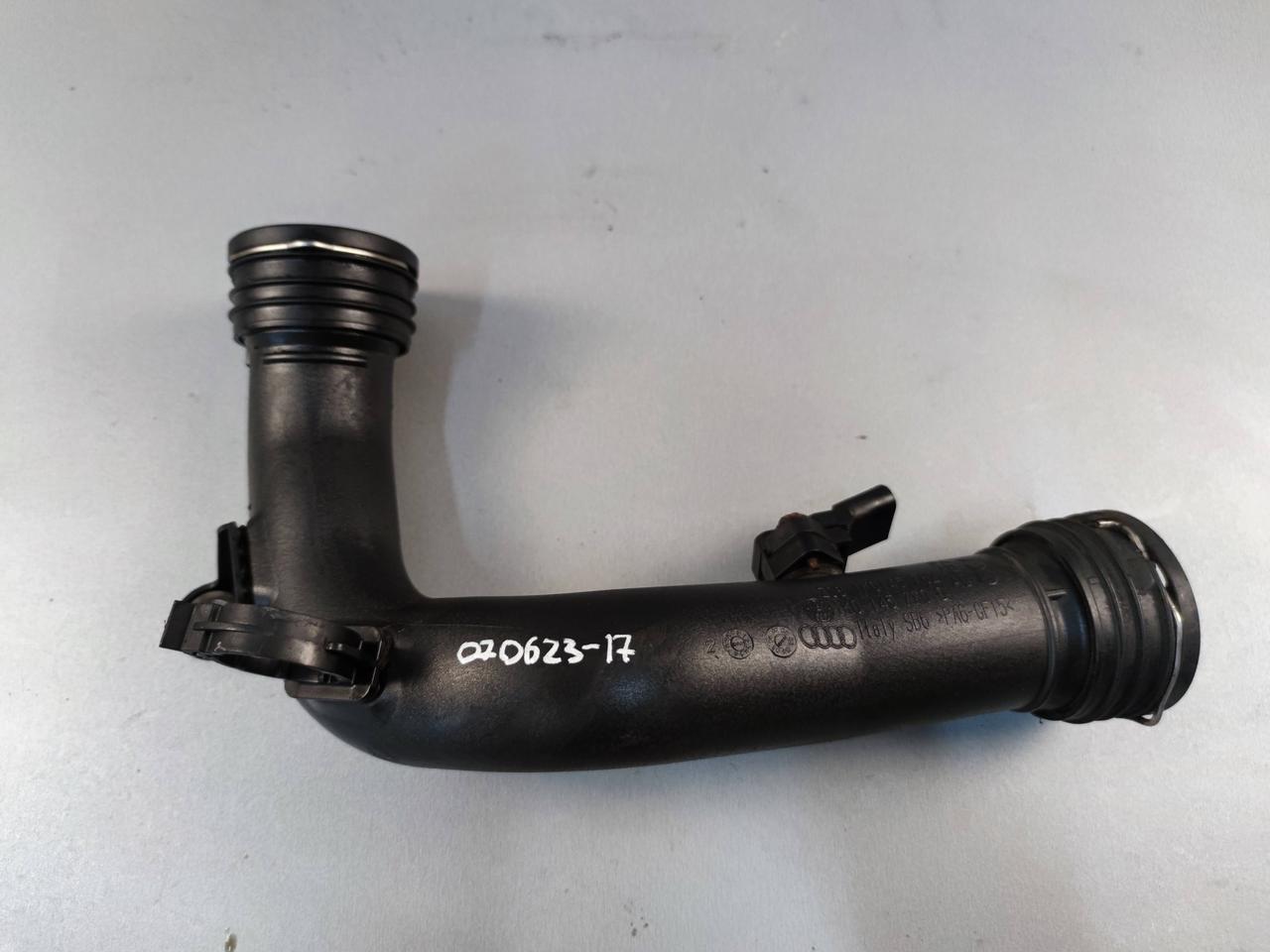 Патрубок інтеркулера Skoda Octavia A5 1K0145770D