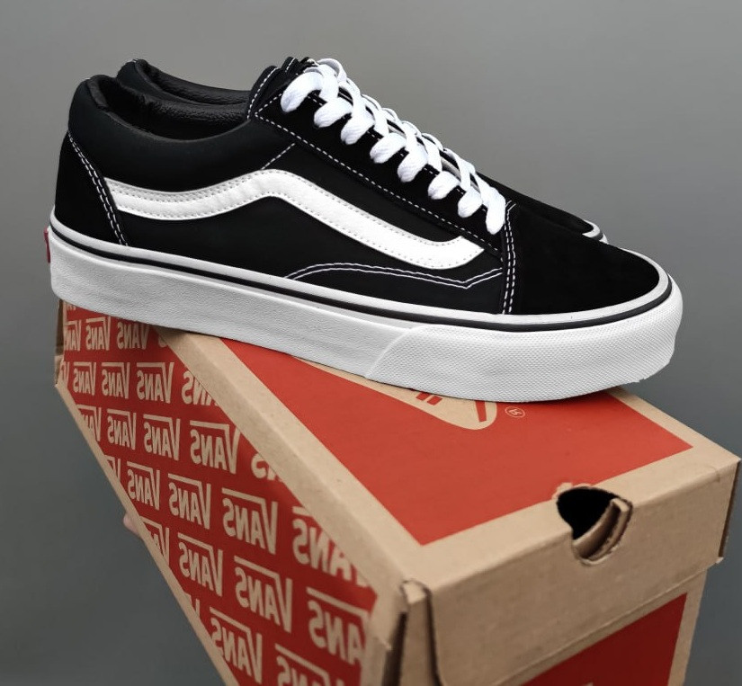 Жіночі кеди Vans Old Skool School classic літні весна-осінь повсякденні підліткові кеди (чорні з білим). Живе фото