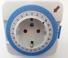 Таймер LM6342 (LM696) суточный в розетку механический Lemanso