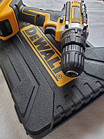 Шуруповерт аккумуляторный ударный DeWALT DCD771 21V 4Ah ts