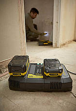 Зарядний пристрій на 2 акумулятори 18 В STANLEY FATMAX SFMCB24, фото 5