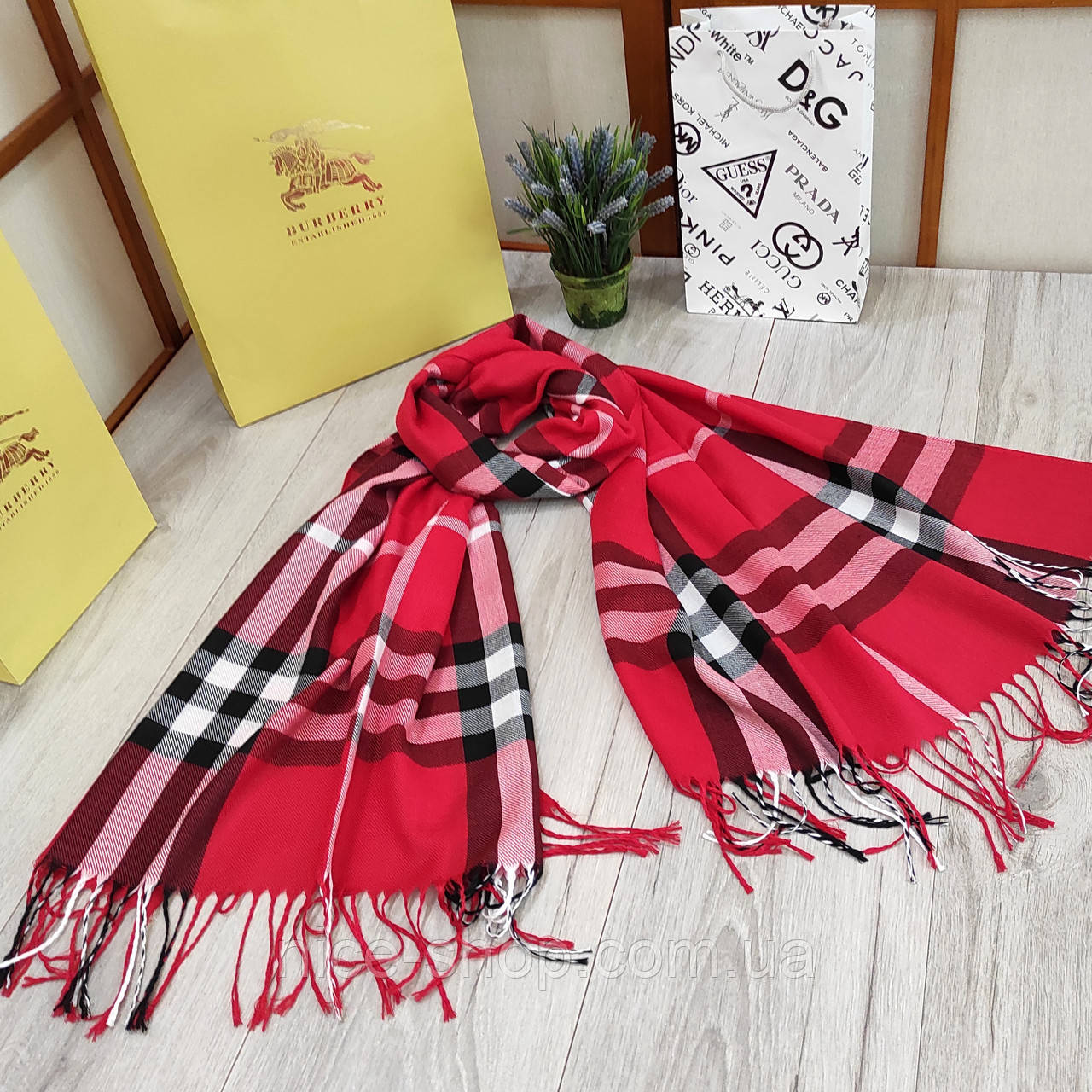 Палантин в стилі Burberry легкий весна/осінь