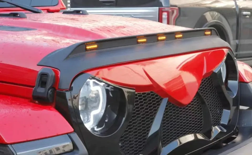Спойлер передній Накладка на капот з світлодіодами Jeep Wrangler JK