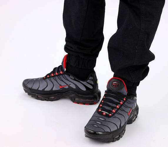 Nike Air Max Tn Plus Black Gradient Red ID