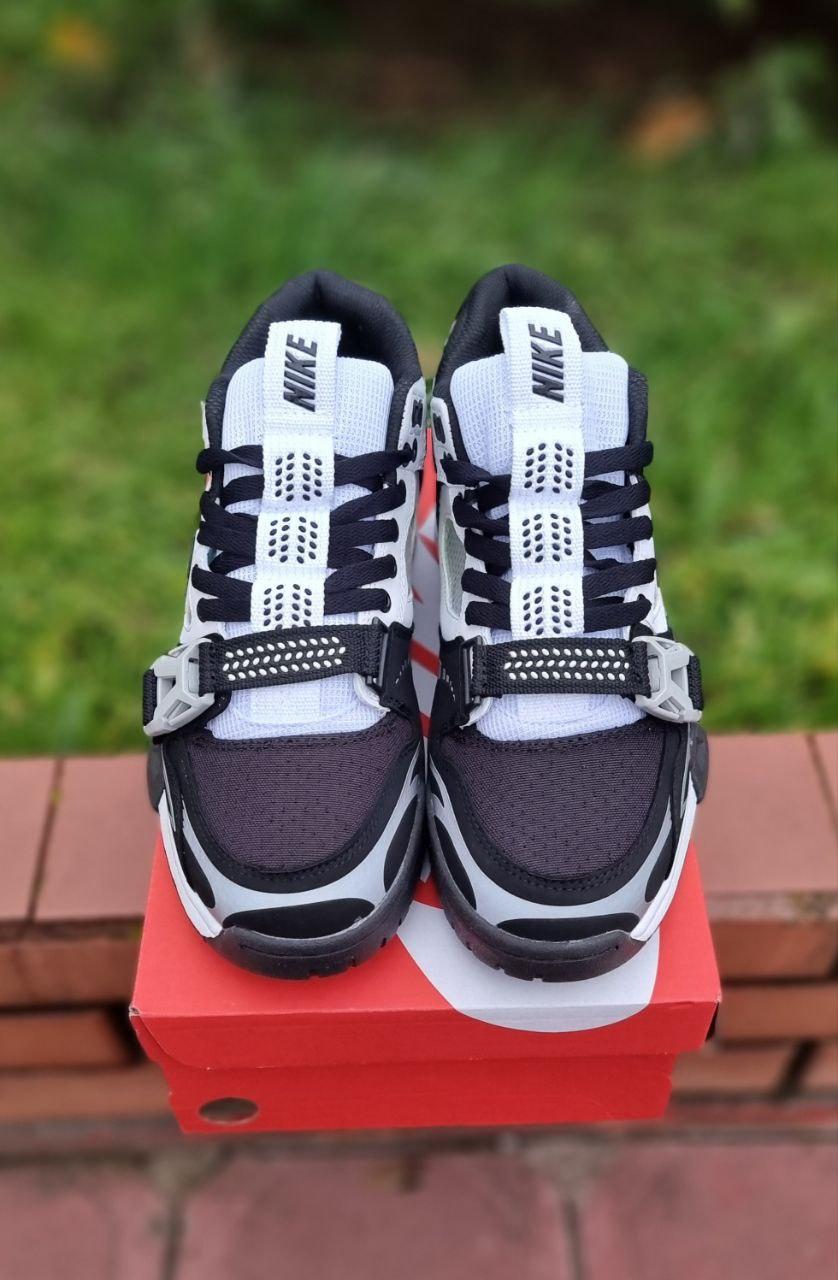 Nike air max sales trainer 1 black white