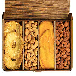 Подарунковий набір з горіхами та сухофруктами в дерев'яній книзі mini