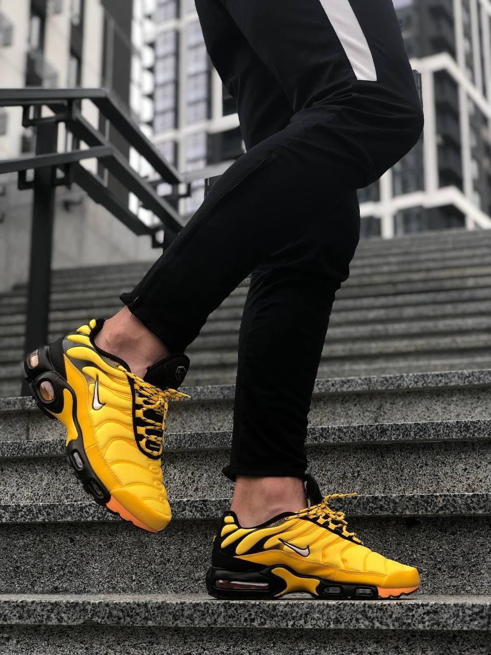Yellow nike best sale air max tn