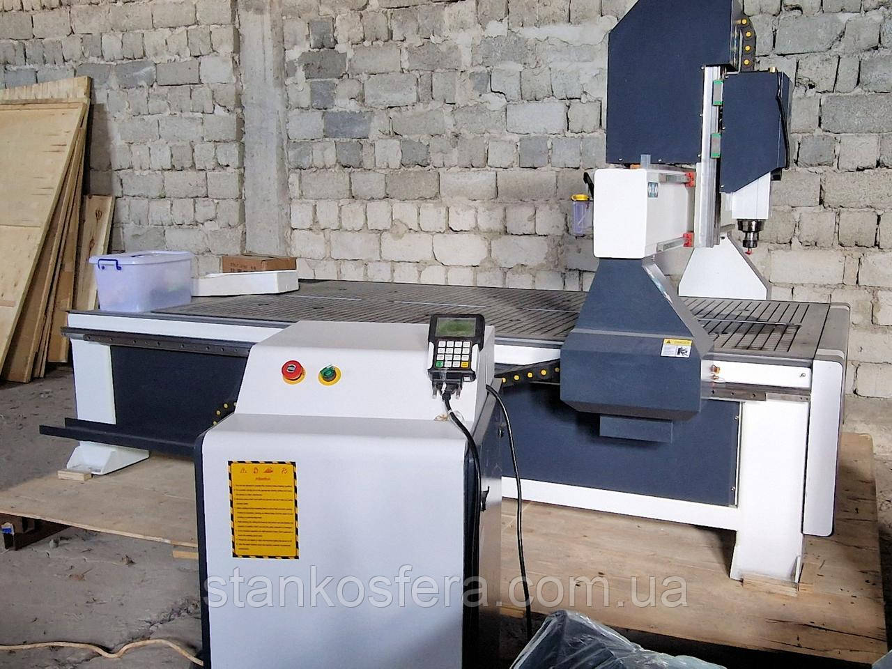 Новий фрезерний верстат з ЧПУ по дереву Leeder CNC із вакуумним столом 2500*1300мм