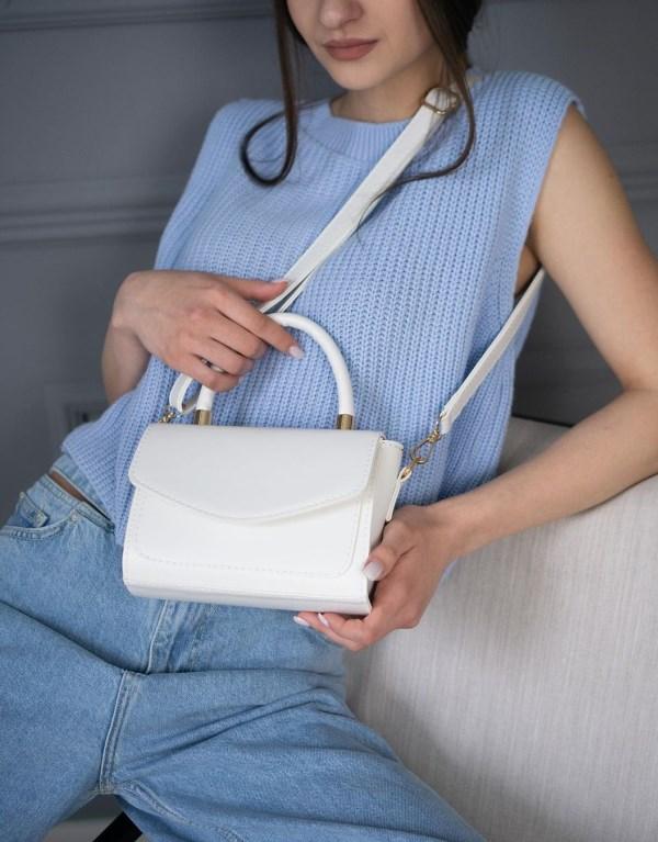 Сумка жіноча білого кольору маленька сумочка через плече на довгому ремені якісна з екошкіри, сумка-клатч