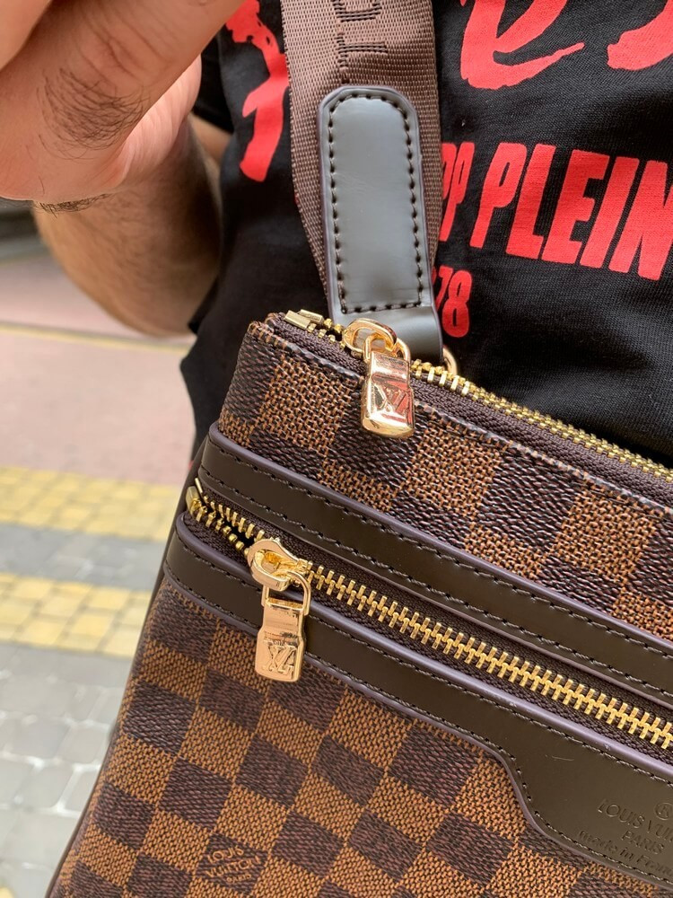 Louis Vuitton Damier Ebene Pochette Bosphore