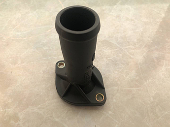 Фланець охолоджувальної рідини Audi A3 Skoda Octavia VW Golf Polo 1,9TDi/SDi