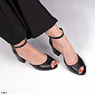 Чорні жіночі шкіряні босоніжки на підборі 6 см, фото 4