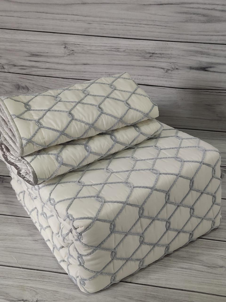 Покривало стьобане 250 на 260 см з наволочками Defne home молочне, фото 1