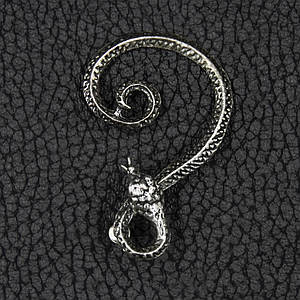 Каффа винтаж серебристая металлическая бижутерия змея застёжка гвоздик размер серьги 50х50 мм