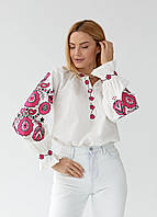 Женская блуза вышиванка белая с яркой вышивкой на рукавах и груди, с фигурной горловиной размер: 42-48 Турция