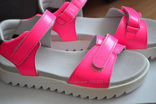 Нові Босоніжки для дівчинки шкіра Red Wagon Find. Розмір 32 Євро, UK13