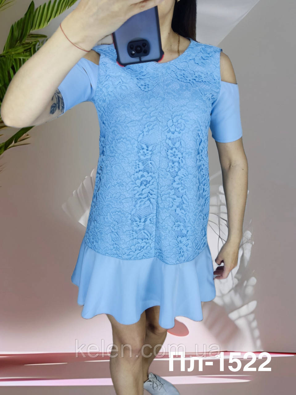 Плаття  коктельнев блакитному кольорі з гіпюром розмір S (укр 42-44)
