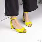 Жовті шкіряні жіночі босоніжки на підборах 6 см, фото 3