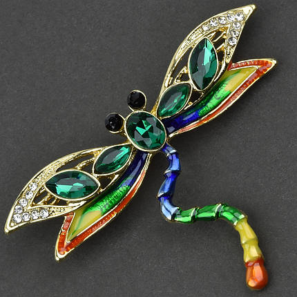 Брошка металева на золотистій основі бабка зі смарагдовими стразами покрита емаллю розмір 50х65 мм, фото 1