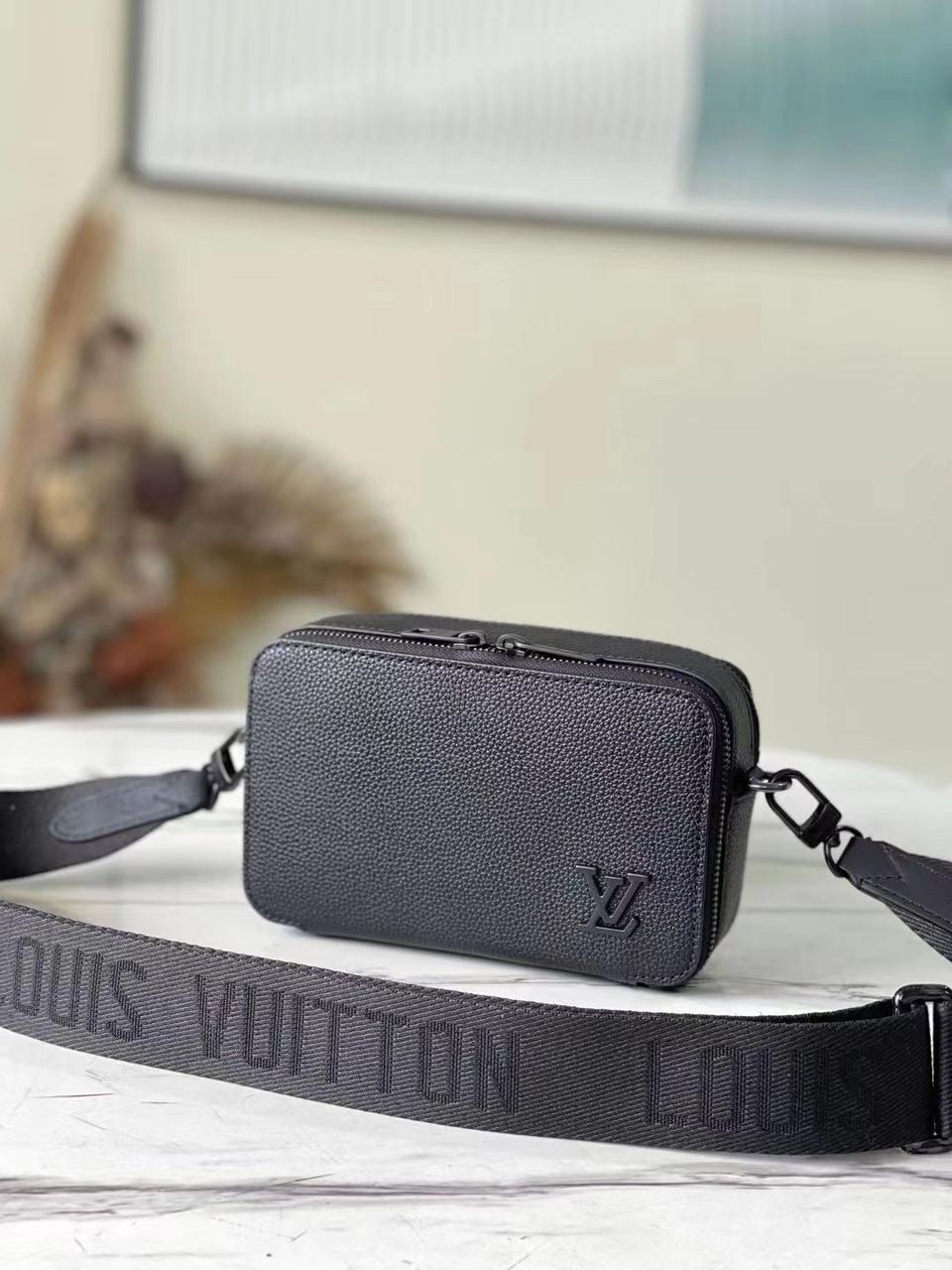 Сумка-гаманець Alpha Wearable Louis Vuitton