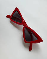 Стильные женские солнцезащитные очки треугольные красные с черным стеклом