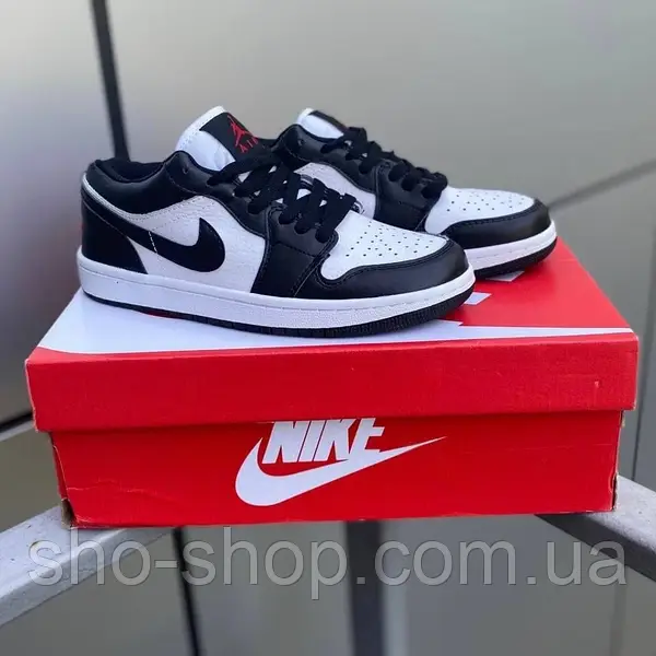 Nike air jordan 1 low black and best sale white