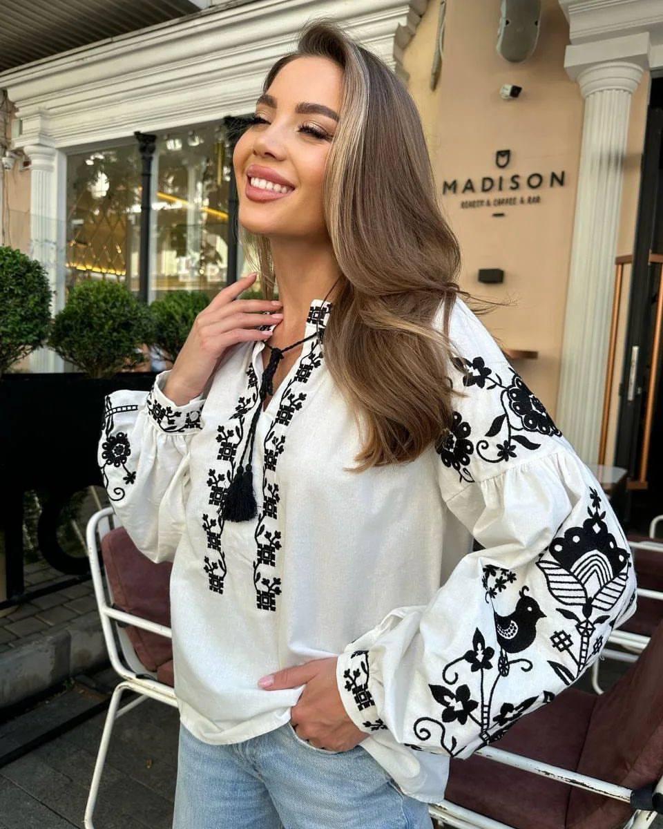 Вишиванка жіноча "Солов'ї" батал молочна