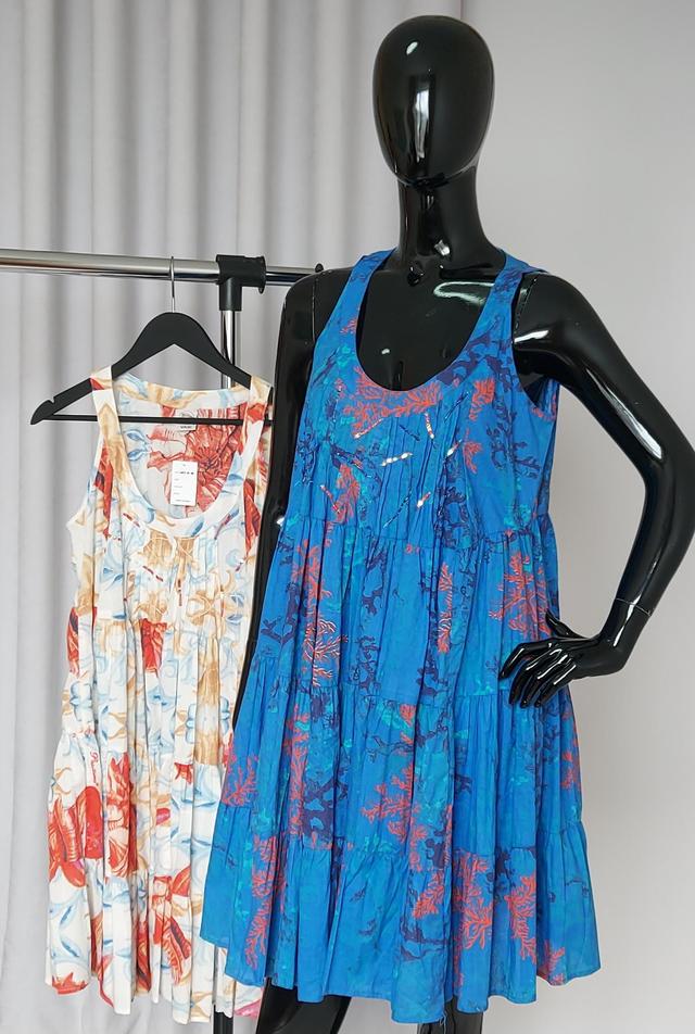 фотографія жіночий сарафан блакитного кольору