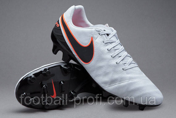 Футбольні бутси Nike Tiempo Mystic V