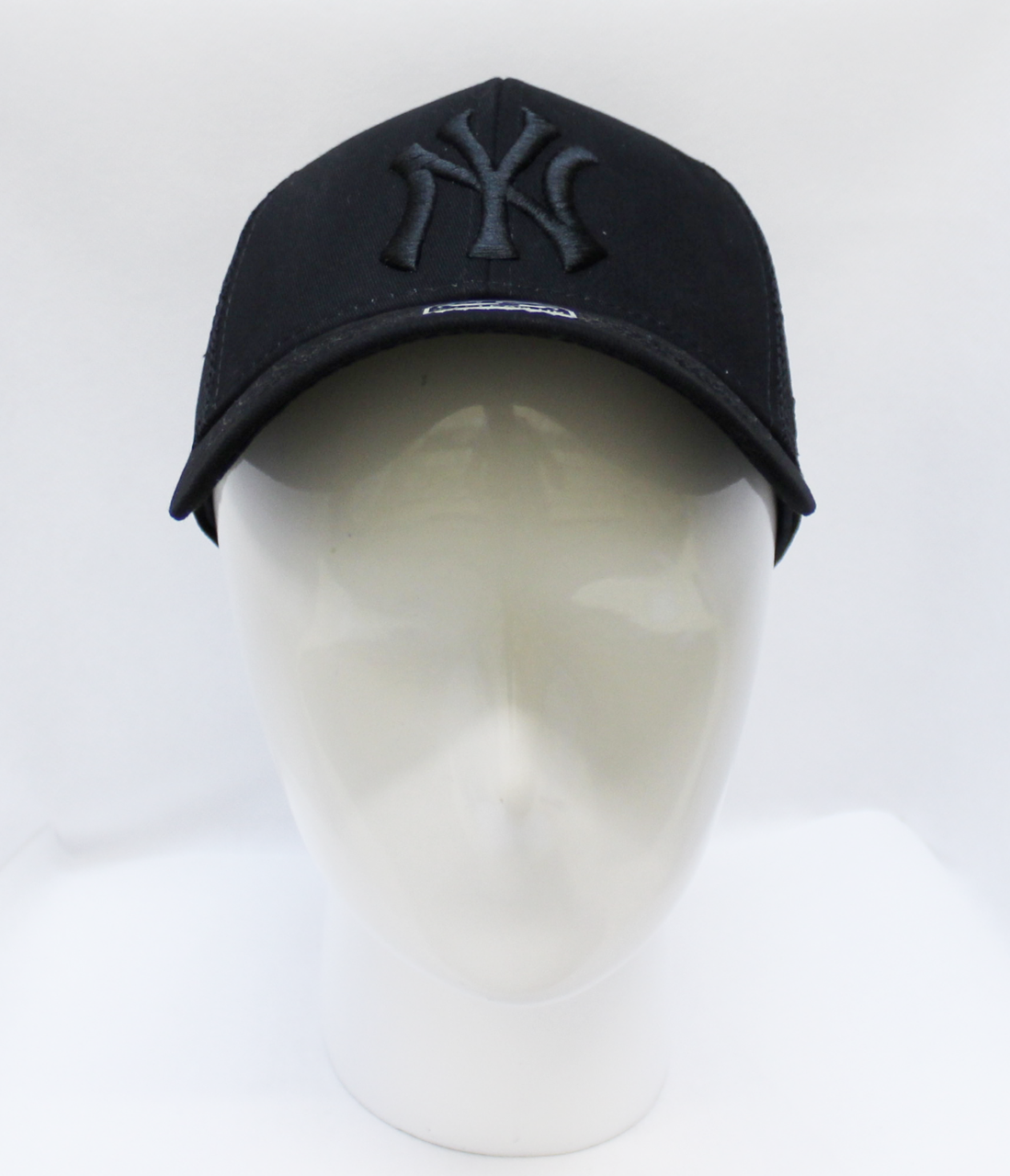 Купить Кепка Нью Йорк 47 (New York) чёрного цвета с чёрной вышивкой ...