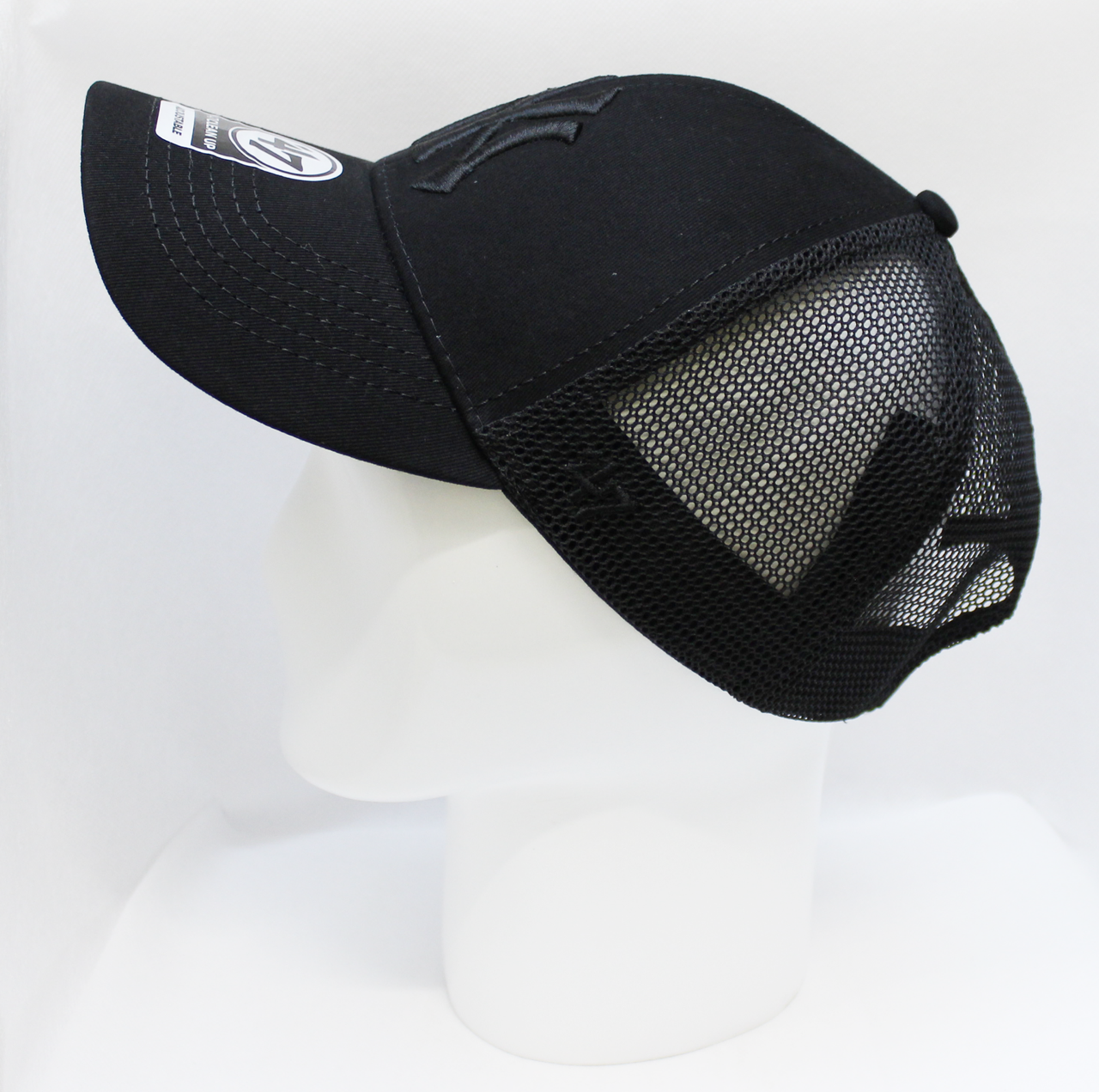 Купить Кепка Нью Йорк 47 (New York) чёрного цвета с чёрной вышивкой ...