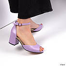 Шкіряні жіночі бузкові босоніжки на підборах 6 см, фото 7