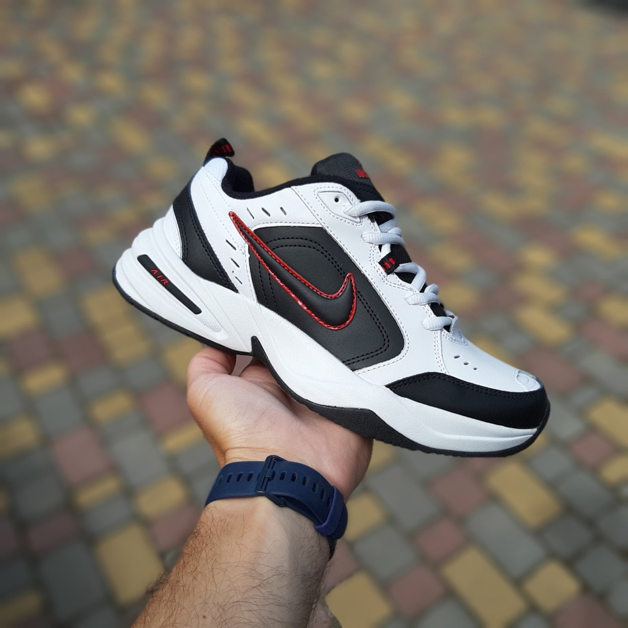 Nike Air Monarch