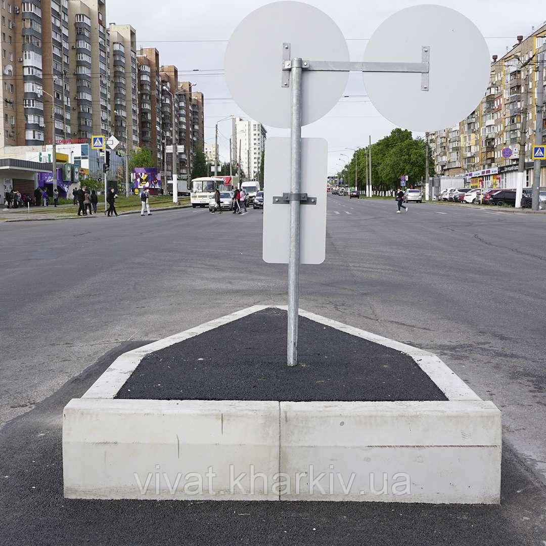 Бордюр тротуарний 1000х600х200 мм