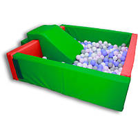 Сухий басейн із гіркою