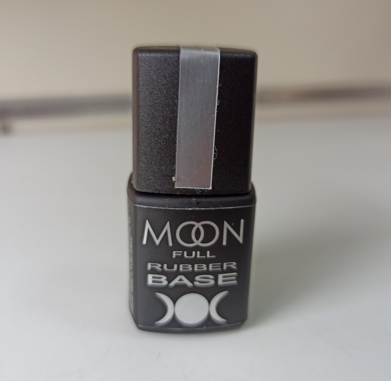 Rubber Base Moon Full 8 мл каучукова гель- база