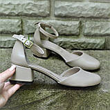 Шкіряні босоніжки на маленькому підборі, фото 3