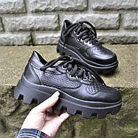 Кросівки шкіряні на шнурках