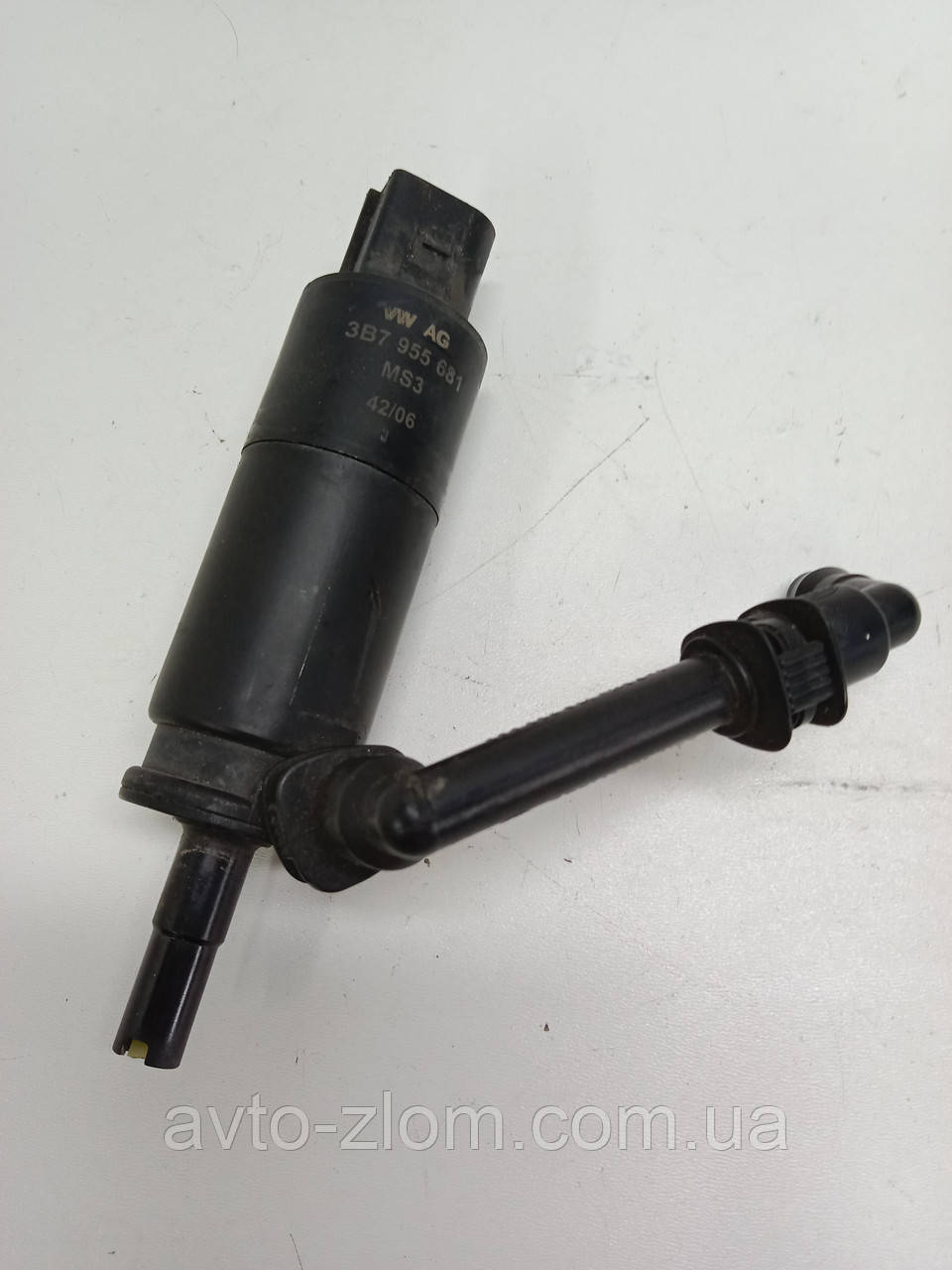 Насос омивача фар Volkswagen, Audi, Skoda. 3B7955681.