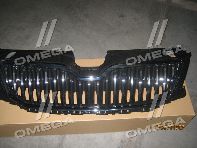 Решітка радіатора Шкоду Октавія SKODA OCTAVIA 2013- (TEMPEST), фото 1