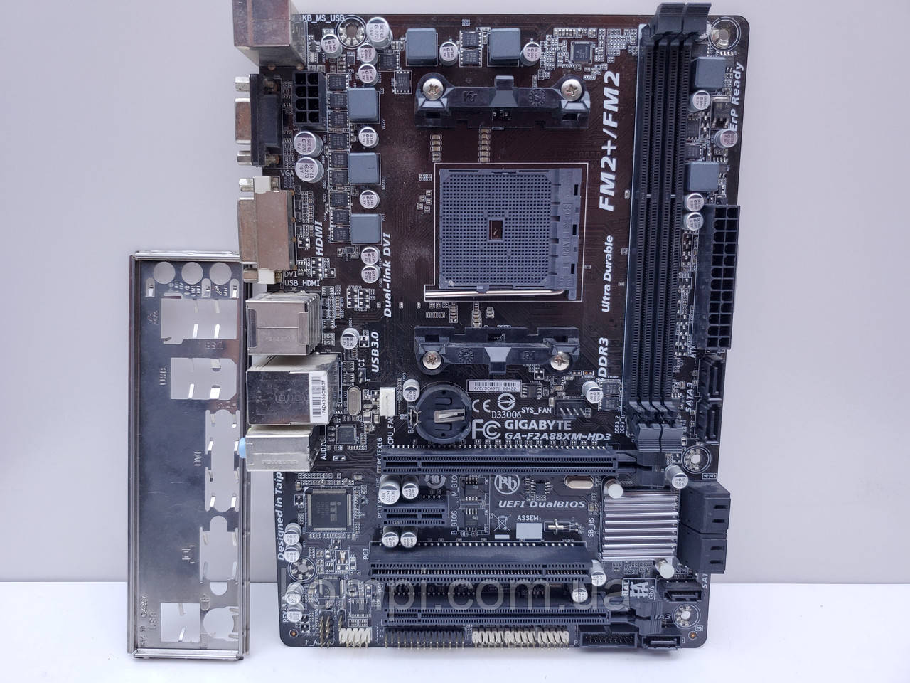 Материнська плата Gigabyte F2A88XM-DS2 FM2+ DDR3
