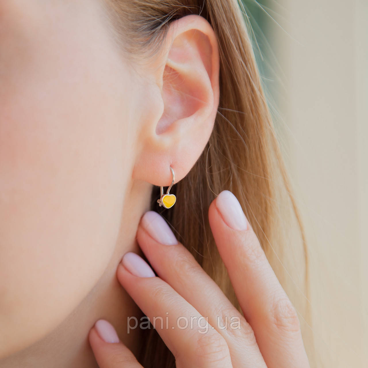 Сережки срібні Сердечки із блакитною та жовтою ємаллю, фото 1