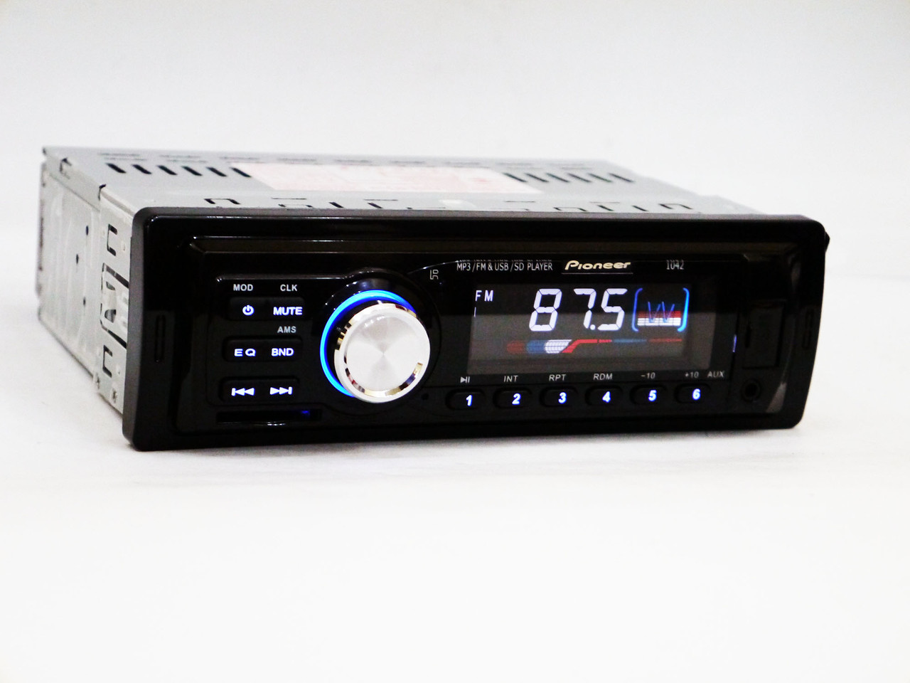 Автомагнітола 1042 Usb+Sd+Fm+Aux+ пульт (4x50W)