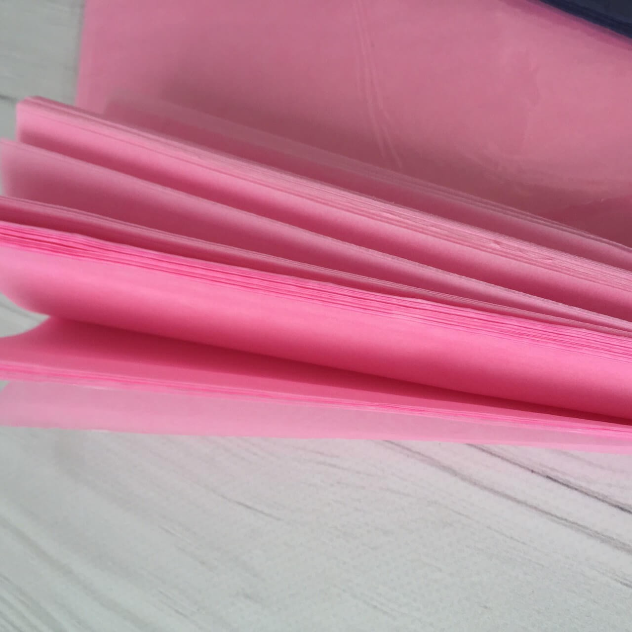 Папір тішью 75*50см лист (рожевий), пакувальний папіросний