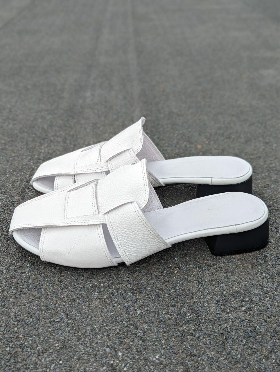 STTOPA Розміри 40-26 см. Шльопанці великих розмірів шкіряні. Каблук 3 см. 361-3645-3 Білі, фото 1