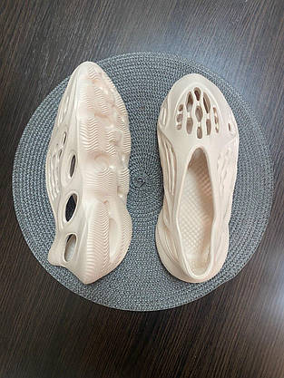 Кросівки Yeezy Foam Runner OFF WHITE жіночі унісекс, фото 5